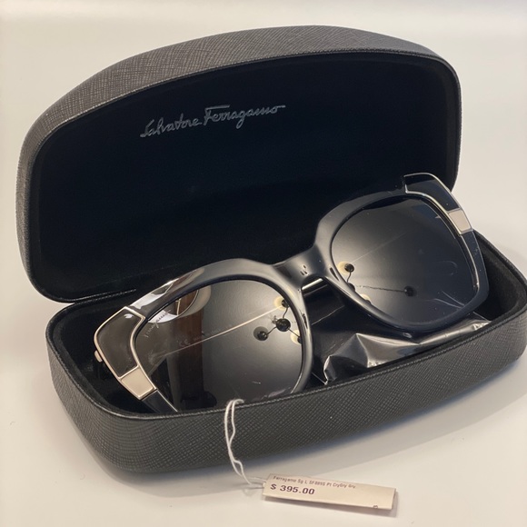 Salvatore Ferragamo Womens Sunglasses - Picture 5 of 5